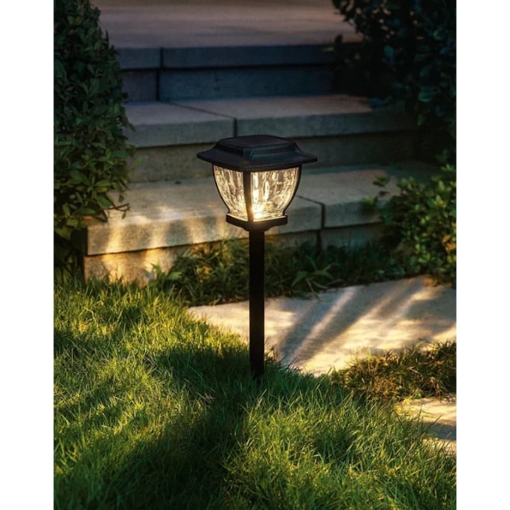 Ripple-Glass Solar Path Lantern — Warm Starburst